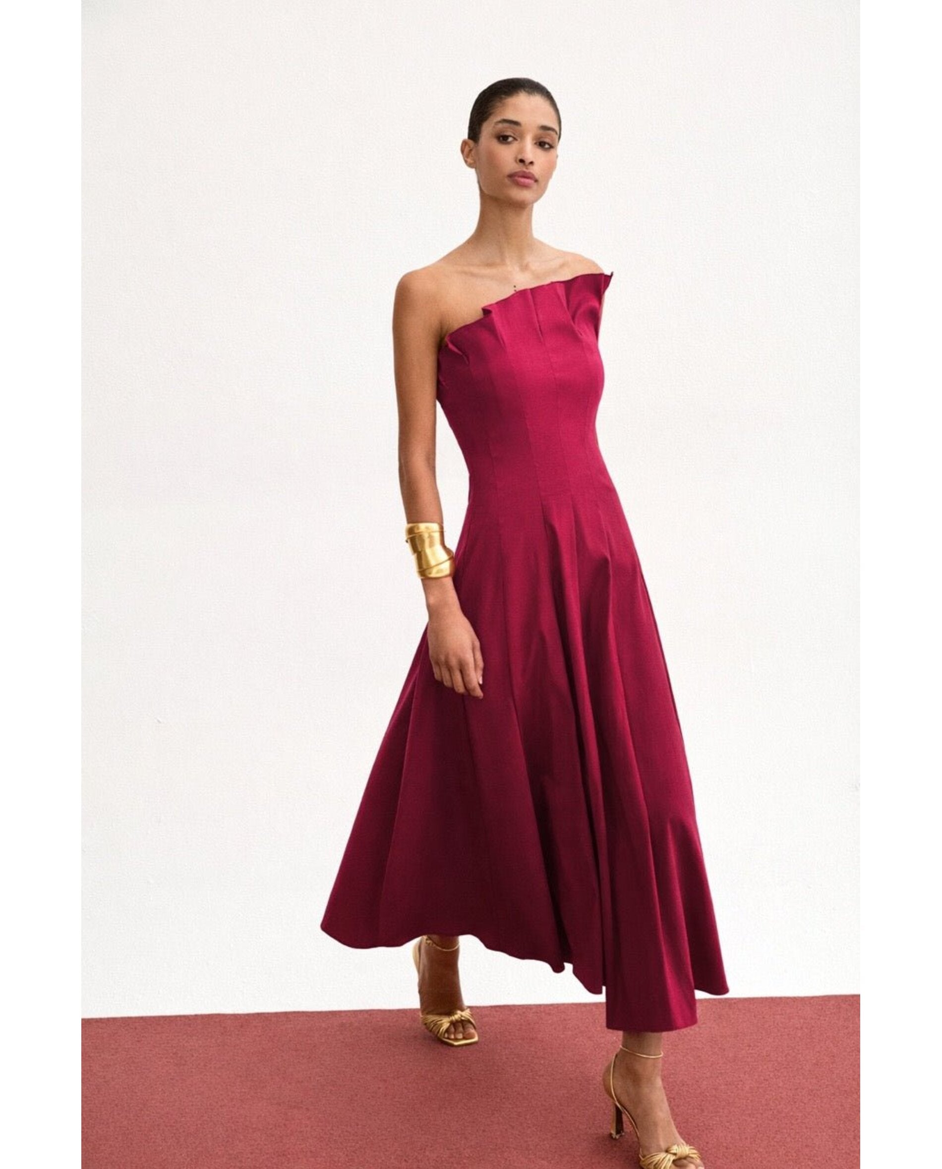 Bimani - Vestido de mujer midi y entallado.