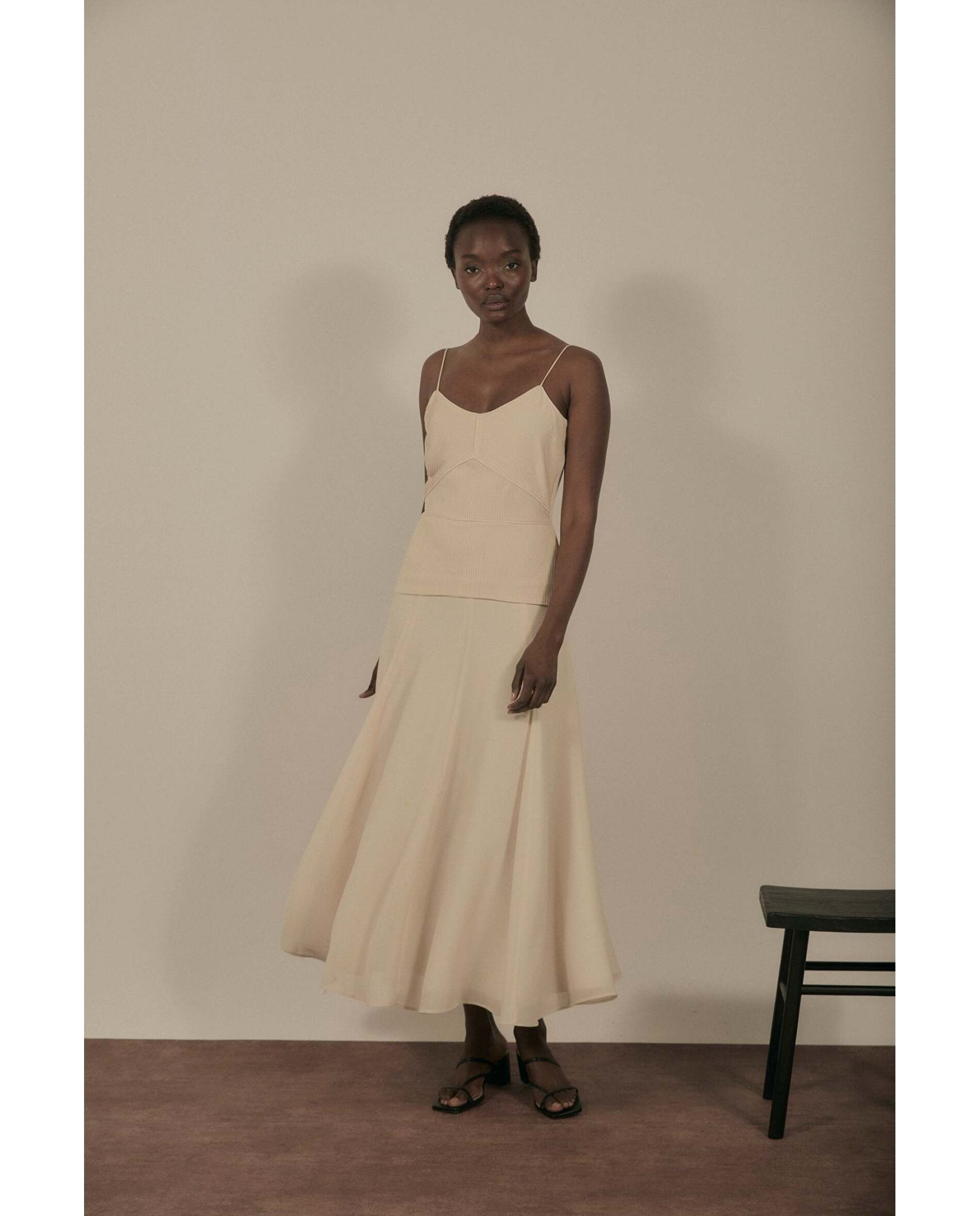 Imagen 0 de Vestido de mujer de tejido bimani Beige