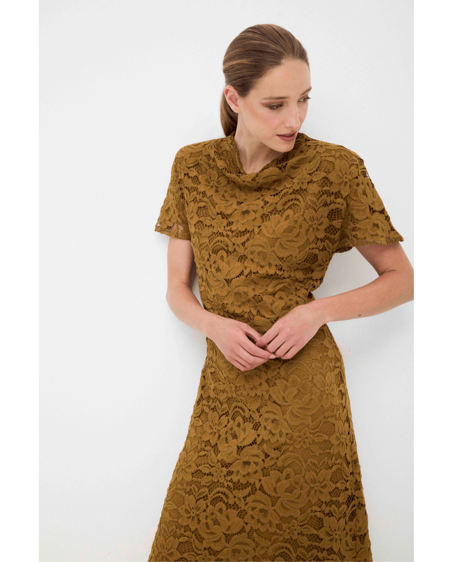 Imagen 0 de Vestido de mujer de guipur Verde Oliva