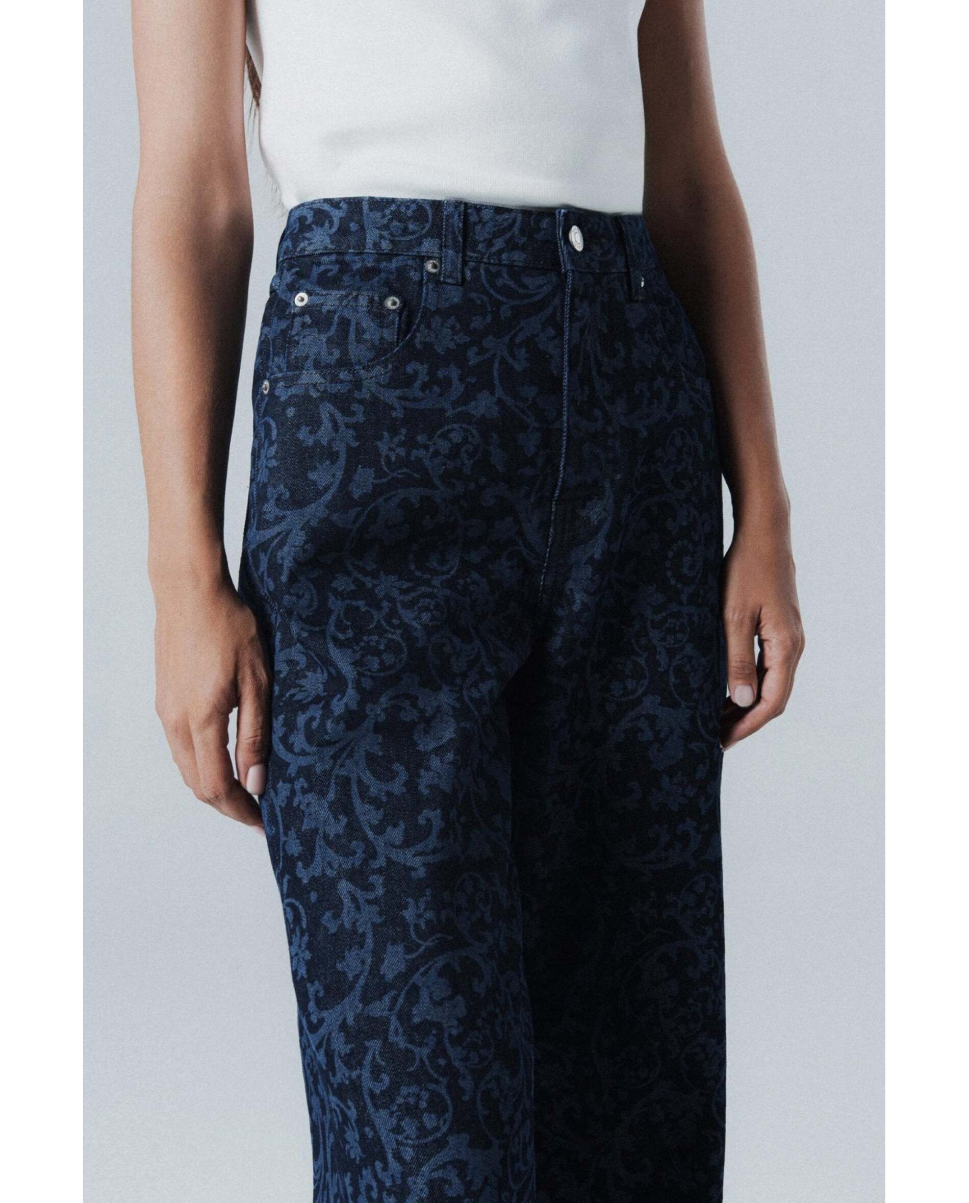 Pantalón de mujer con estampado al laser - Bimani - Azul denim Azul denim-2