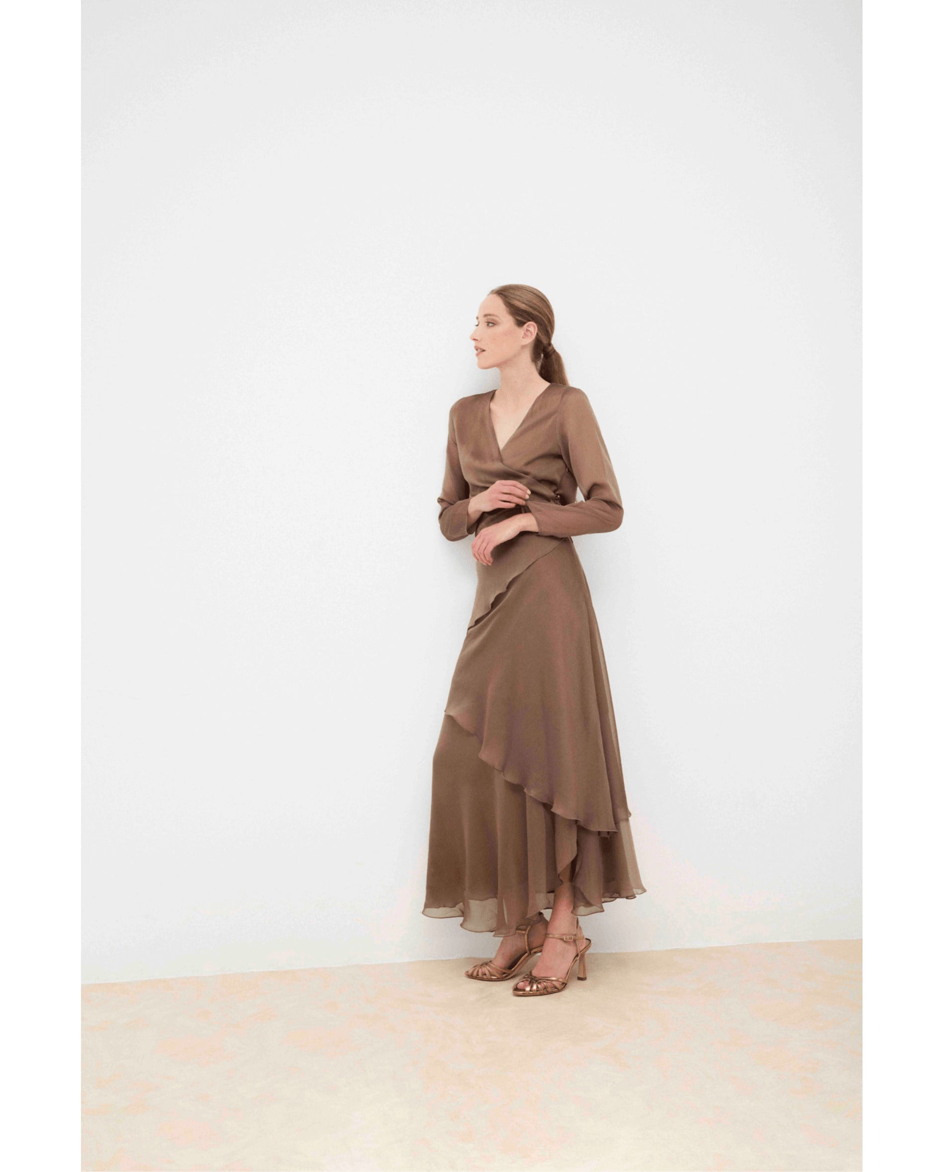 Vestido de mujer de gasa catiónica