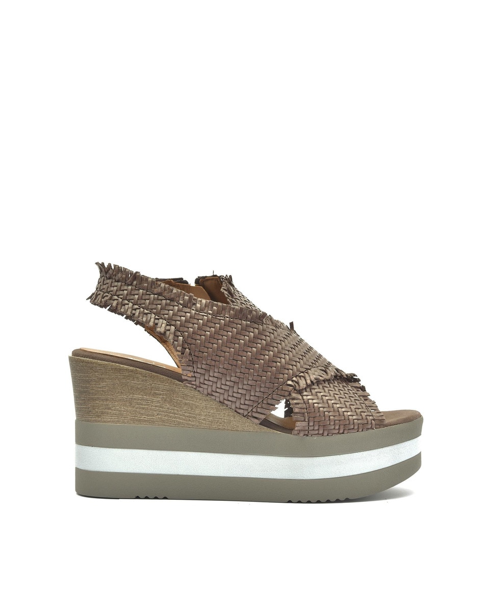 Alpe - Sandalias de cuña de mujer de piel en color marrón.