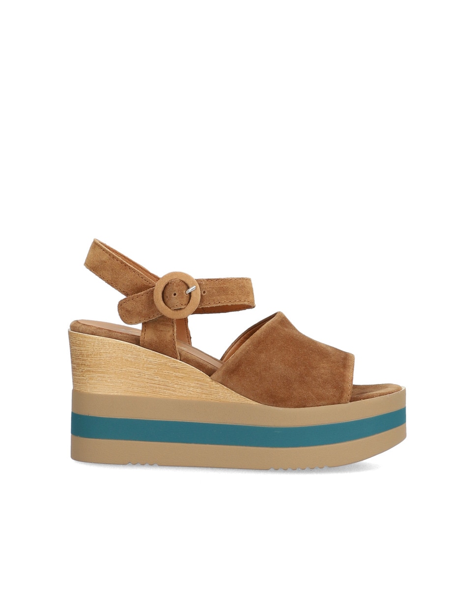 Alpe - Sandalias de cuña de mujer de piel baby silk en color verde.