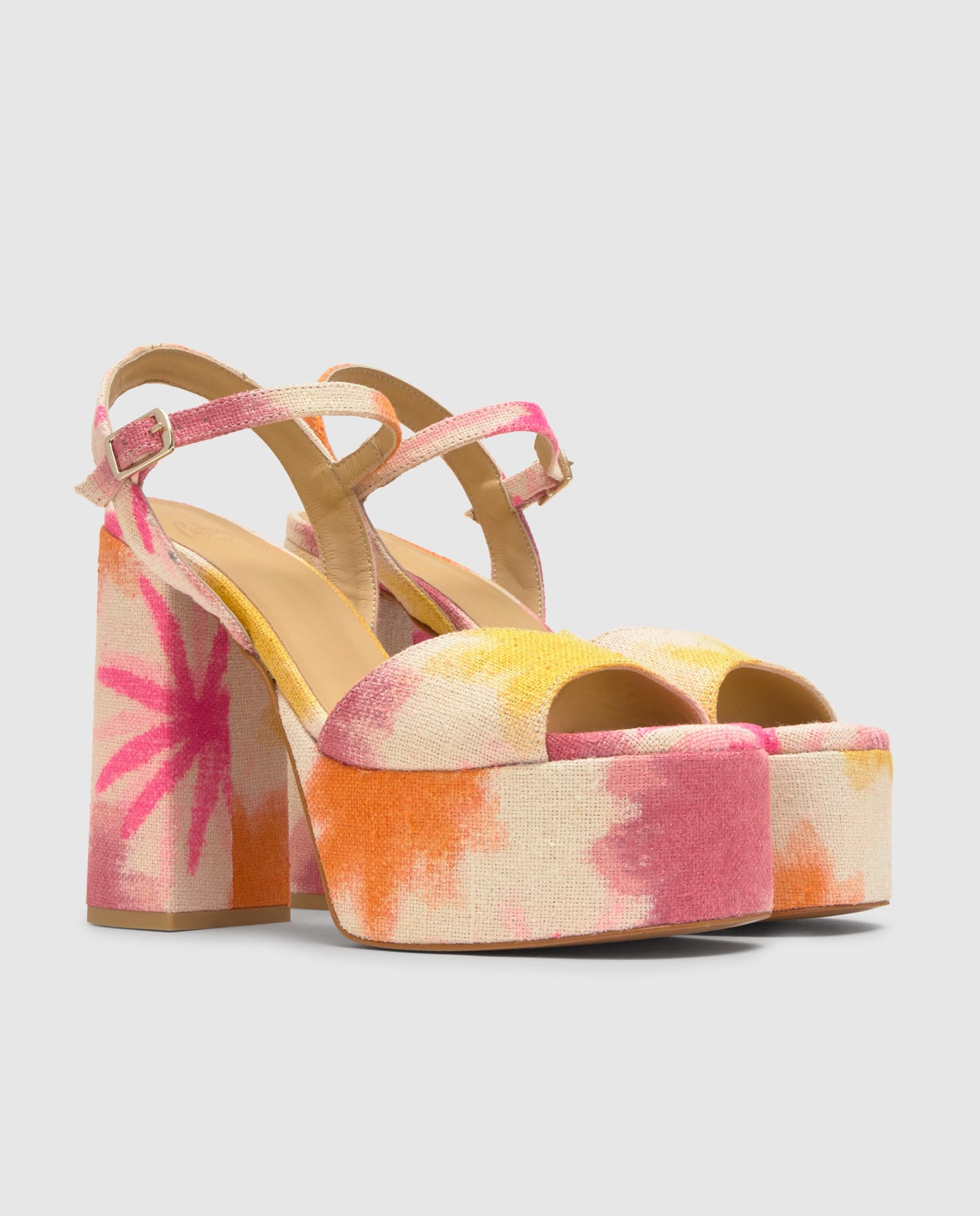 Imagen 2 de Sandalia de mujer flora con estampado y cierre de hebilla. - Multicolor Multicolor