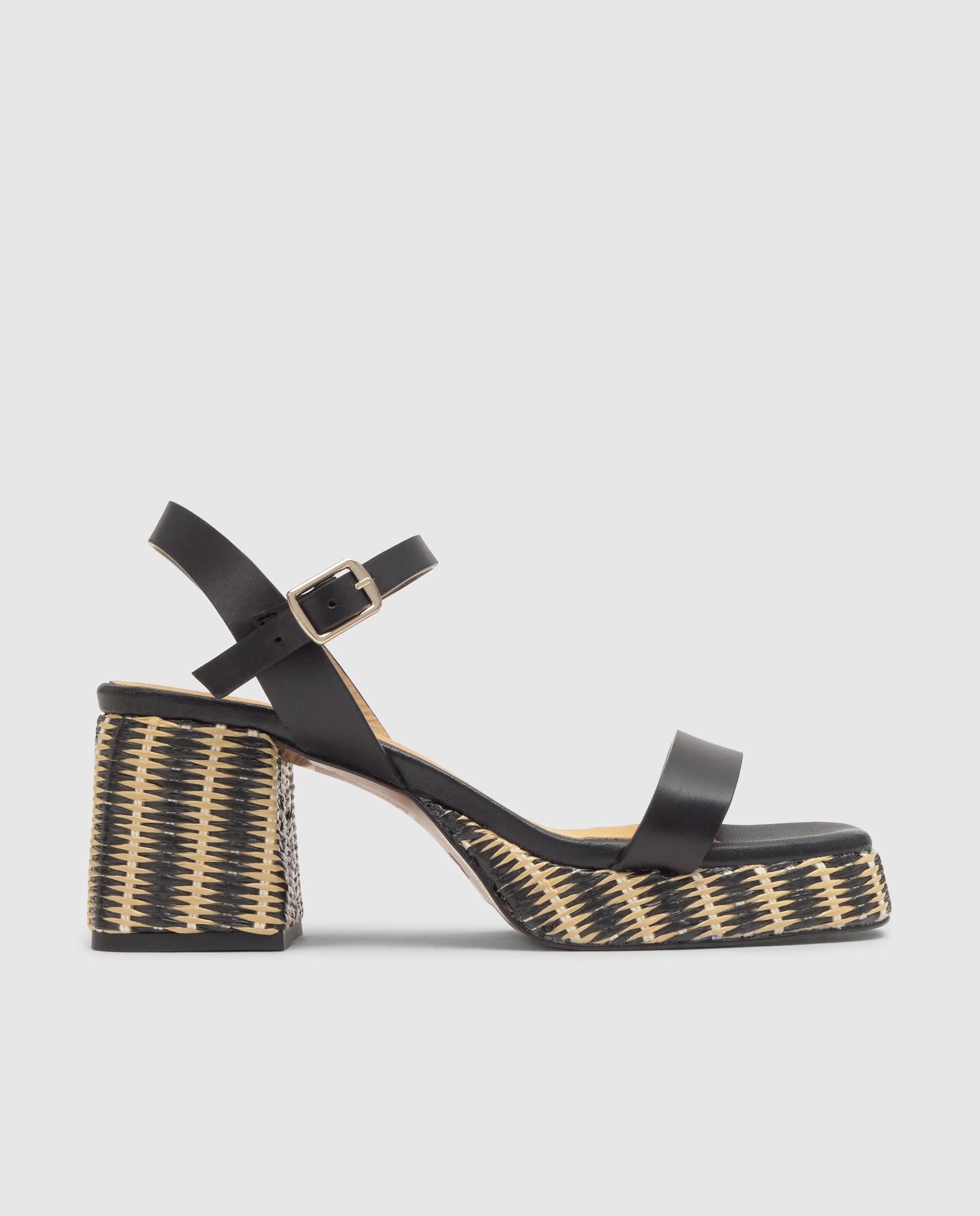 Imagen 0 de Sandalias de pala de mujer Voramar con cierre de hebilla y plantilla acolchada Negro / Natural