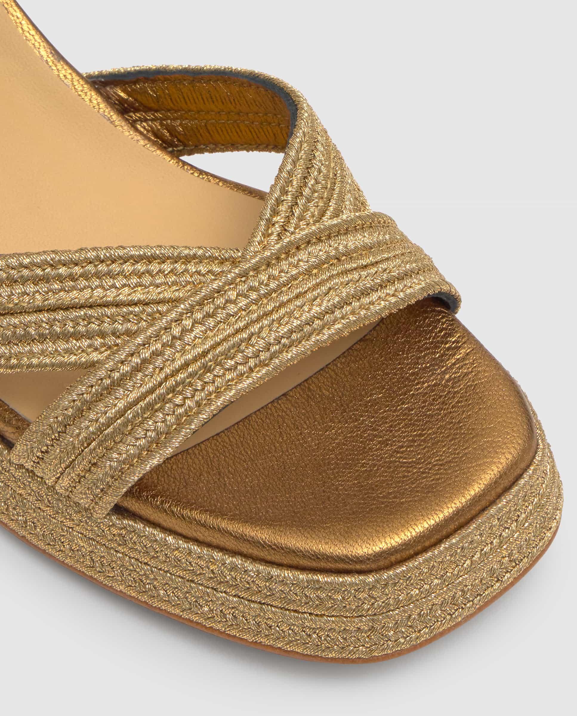 Sandalias de tiras de mujer Vallita con trenzado metalizado y cierre de hebilla - Castañer - Oro Oro-5