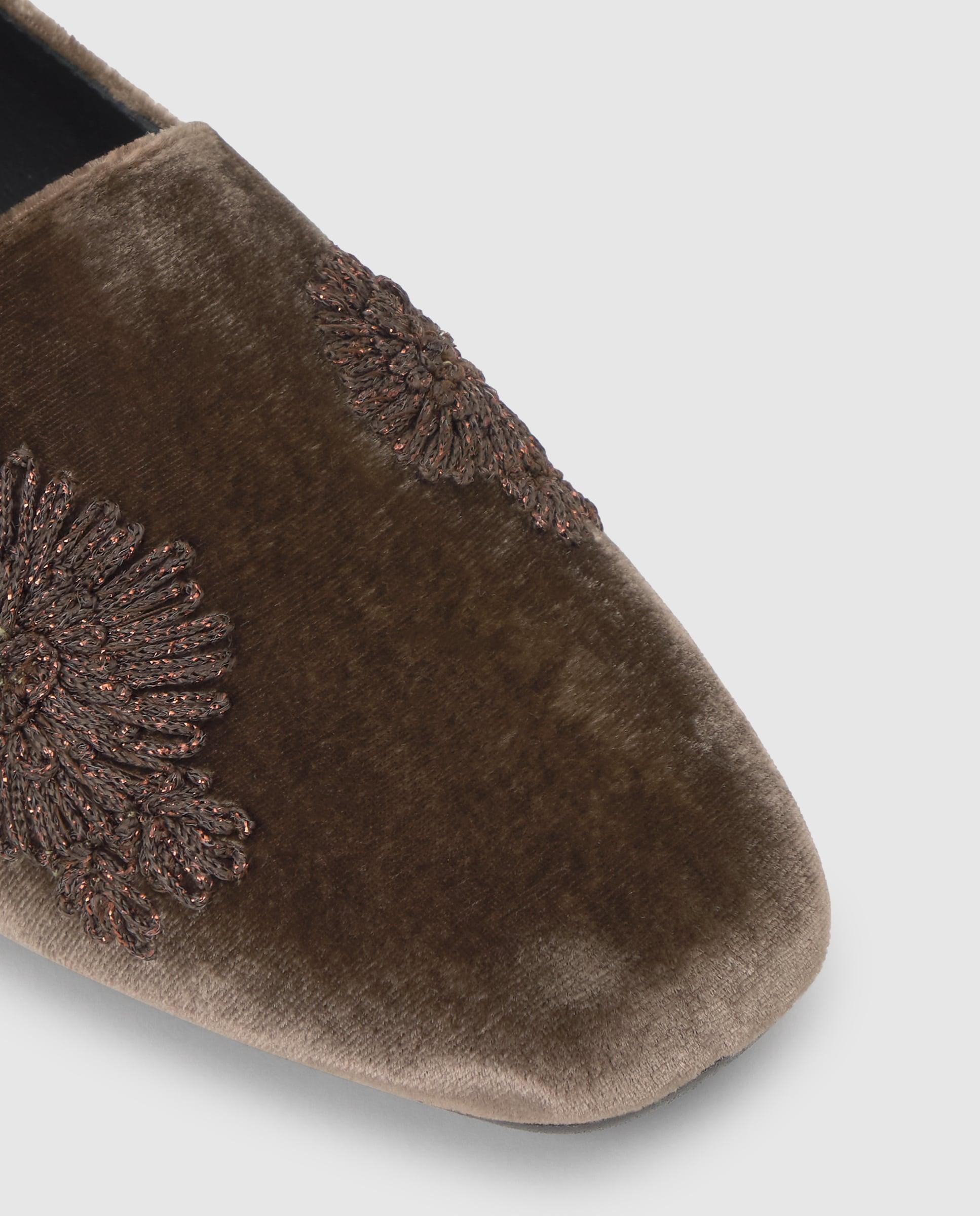 Slippers planos gisele de mujer en terciopelo bordado - Castañer - Marrón Marrón-4