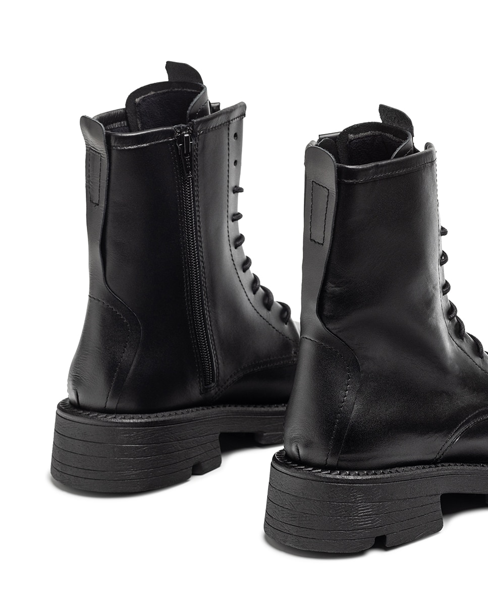 Botins Rasos de Pele Preto-2
