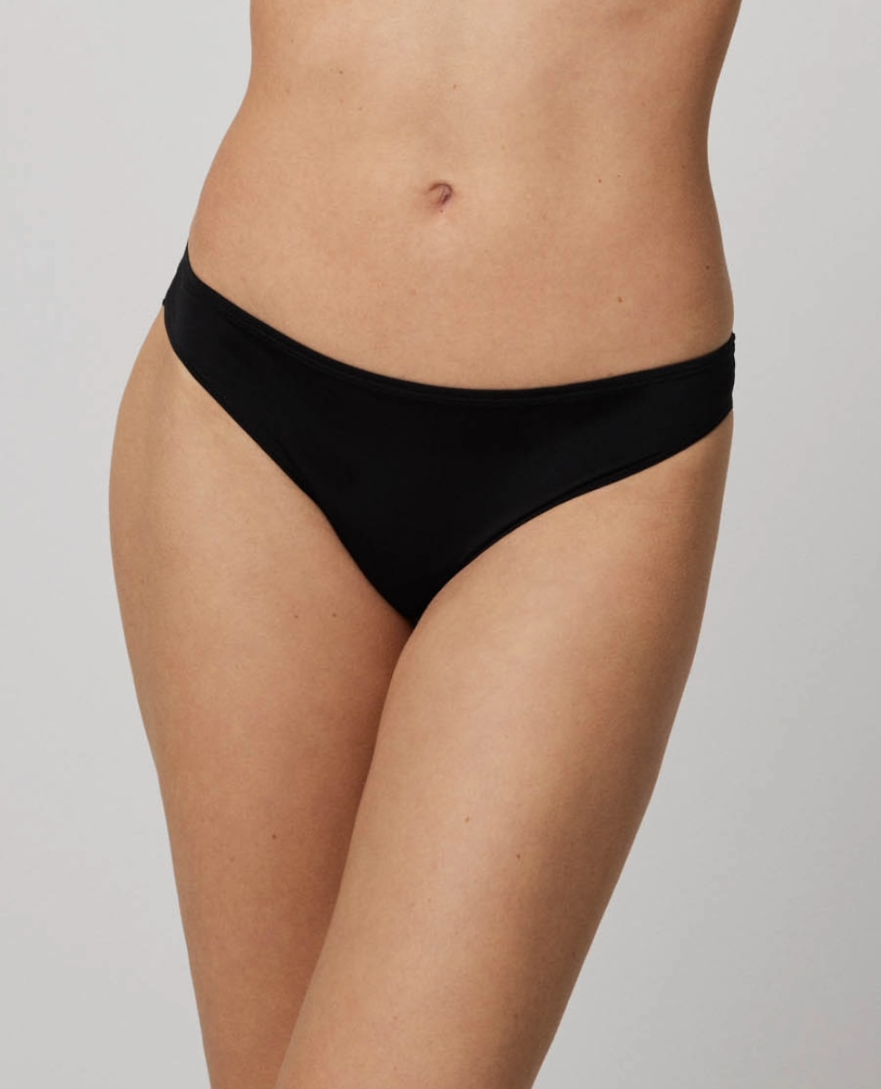 Ysabel Mora - Tanga con detalles en tul.