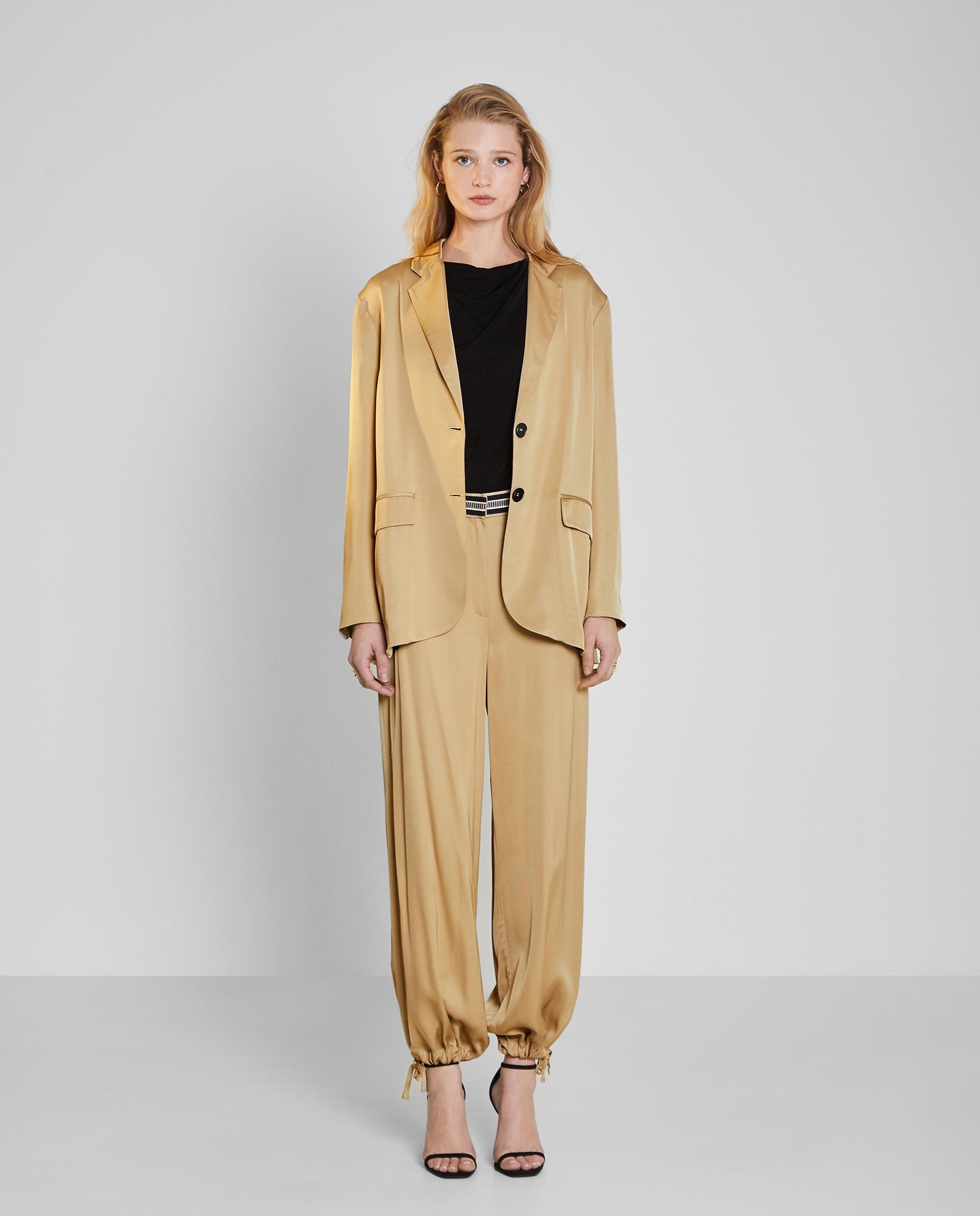 Trucco - Blazer de mujer satinada con doble botonadura.