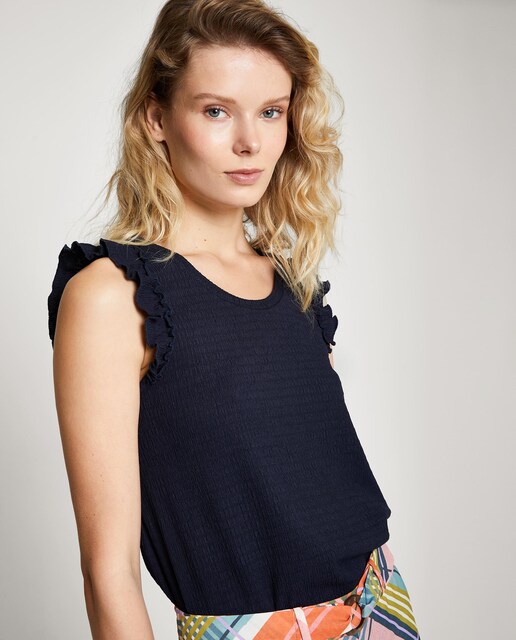 Imagen 0 de Camiseta de mujer con volantes en tirantes