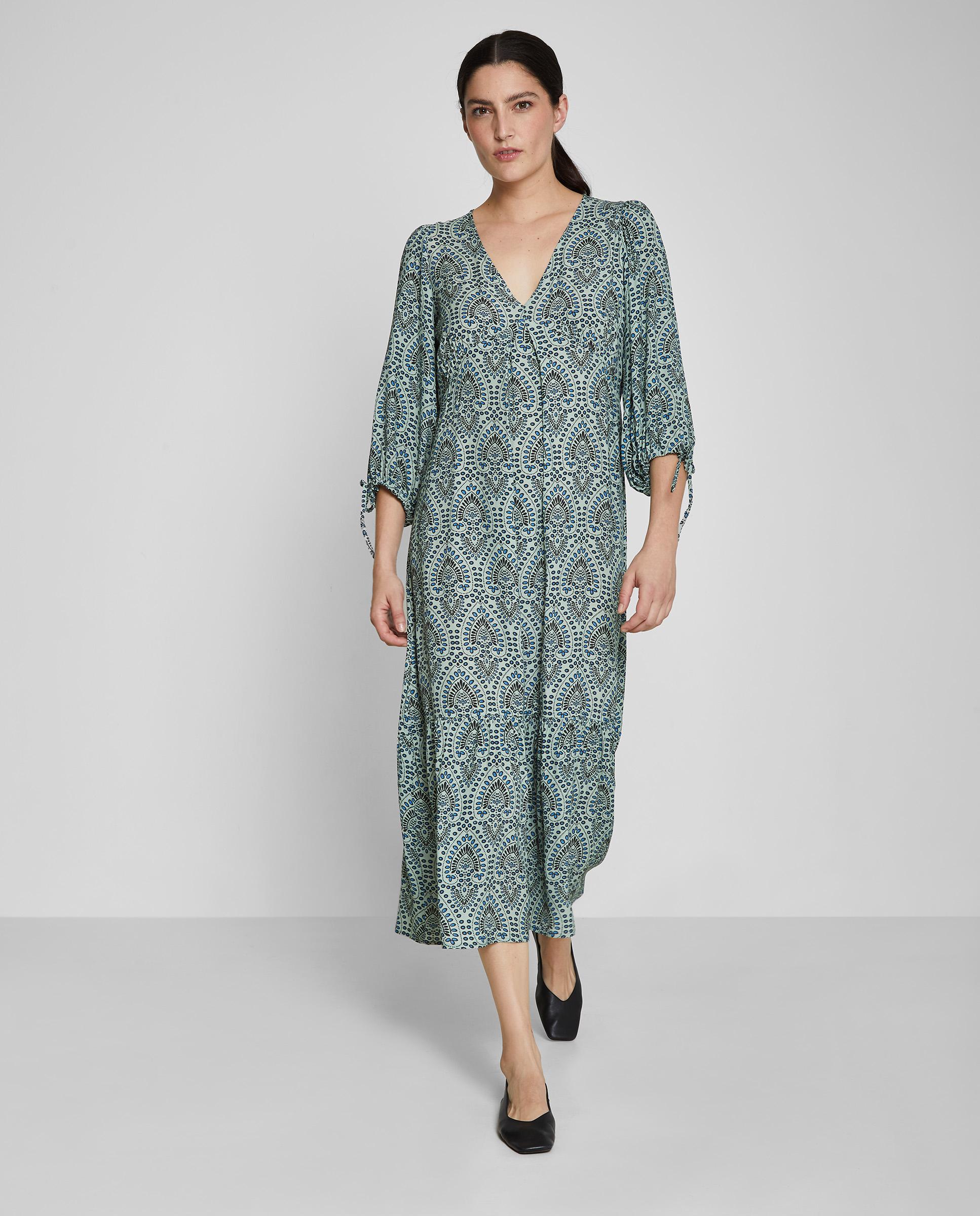 Trucco - Vestido midi con estampado y manga francesa.