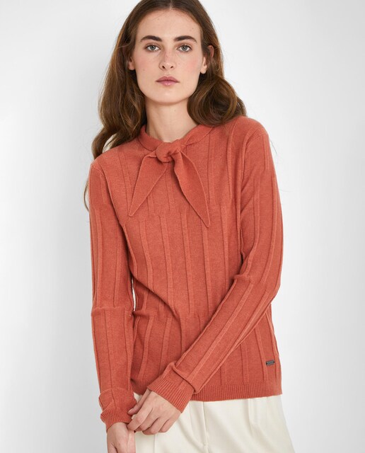 Imagen 0 de Jersey de mujer en punto canalé con lazo en el cuello