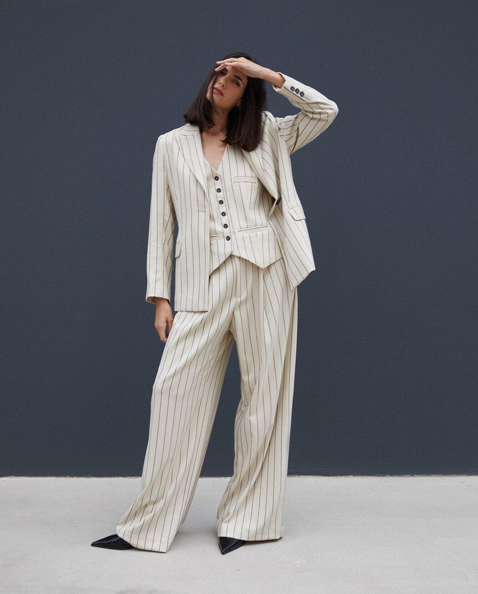 Pantalones anchos de mujer con raya diplomática · Trucco · El