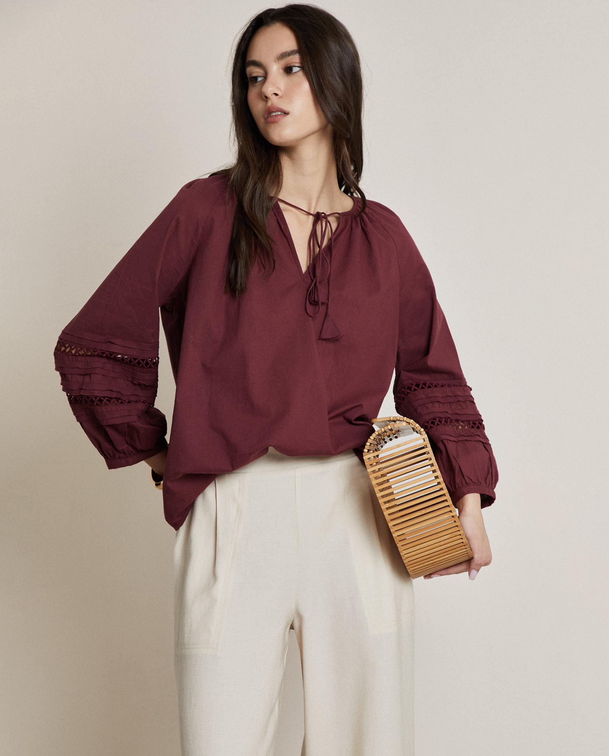 Trucco - Camisa de mujer 100% algodón con detalles calados.