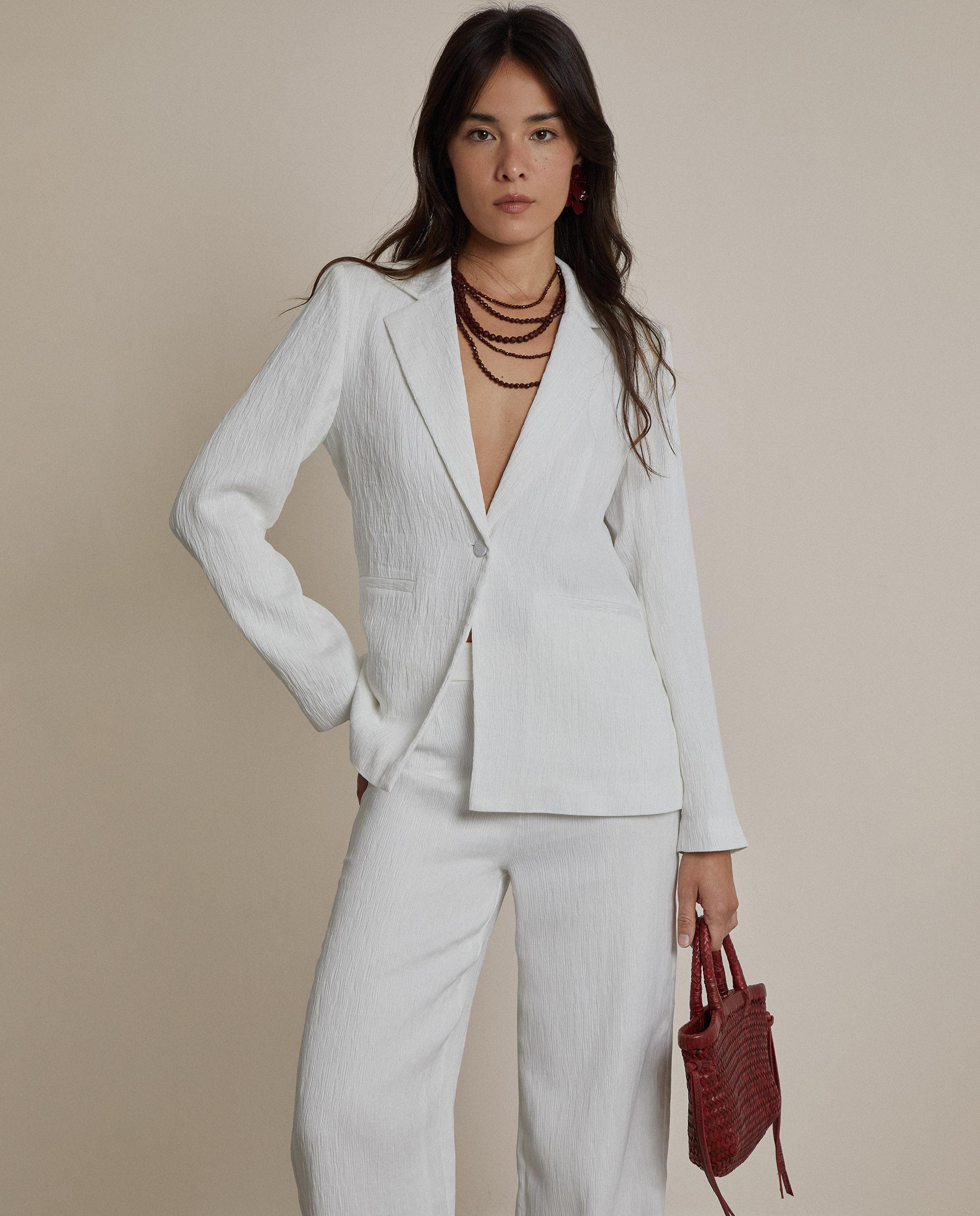 Imagen 0 de Blazer de mujer con textura y botonadura simple Blanco