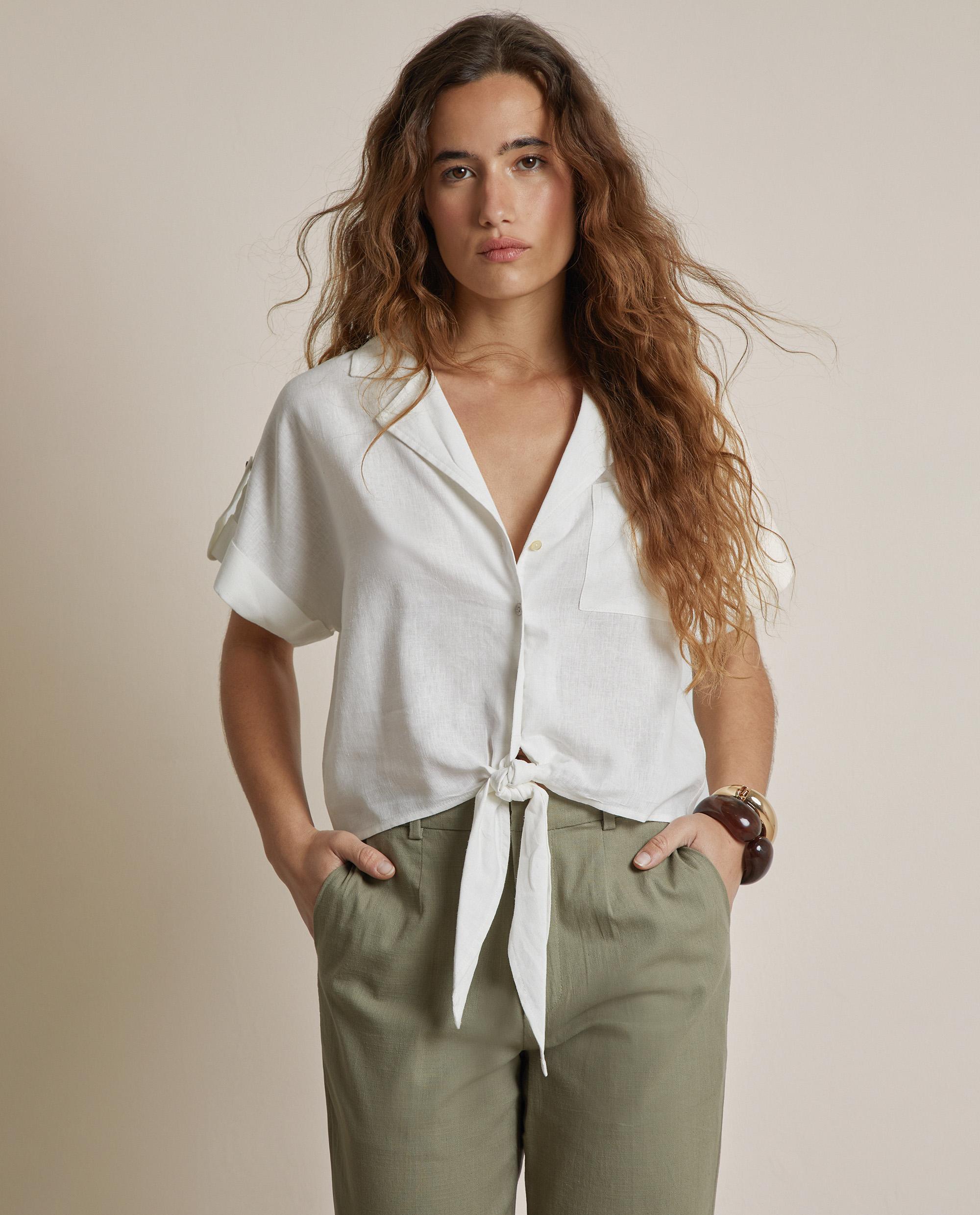 Trucco - Camisa de mujer con lino y lazada.