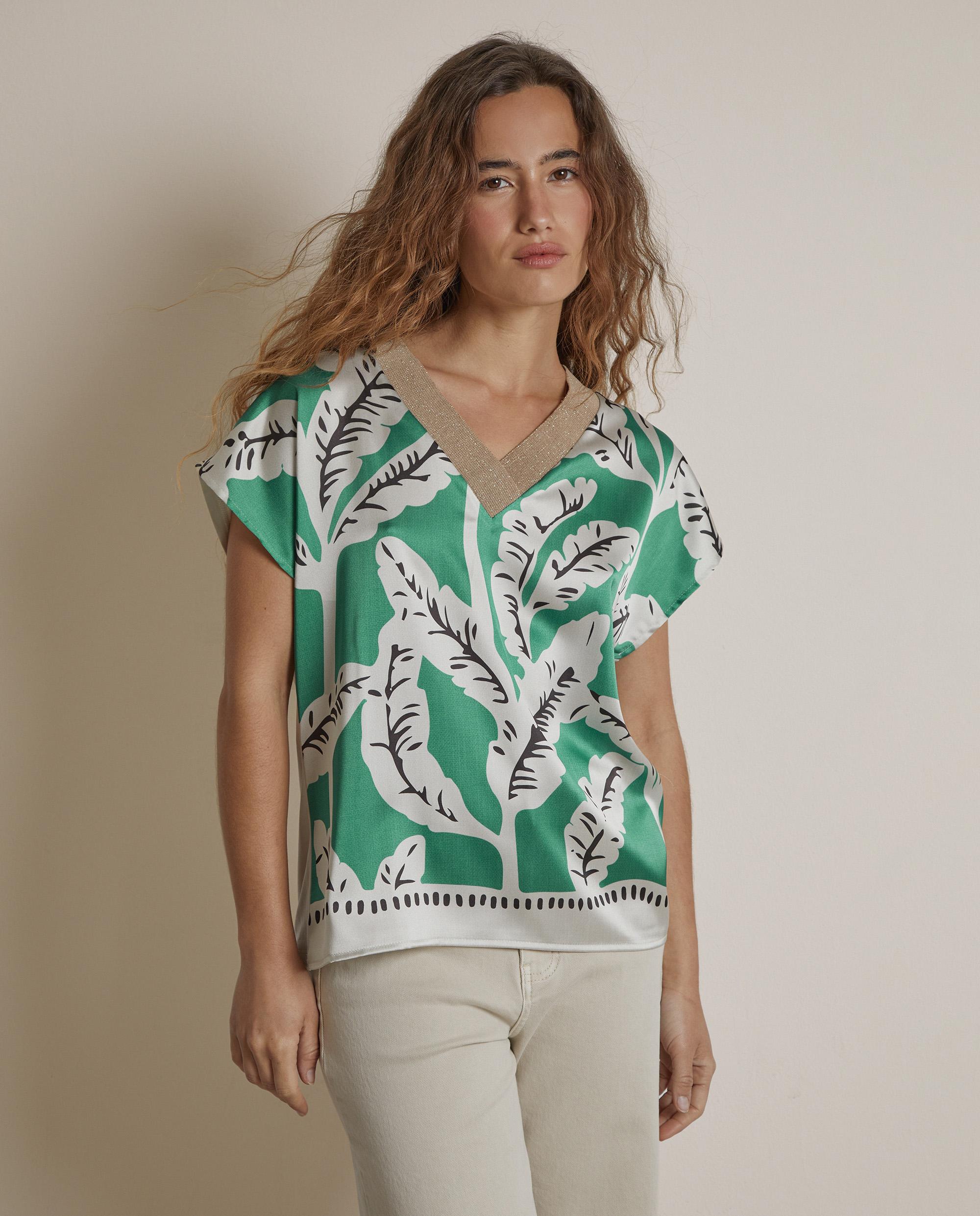 Trucco - Camiseta de mujer satinada con cuello con brillo.