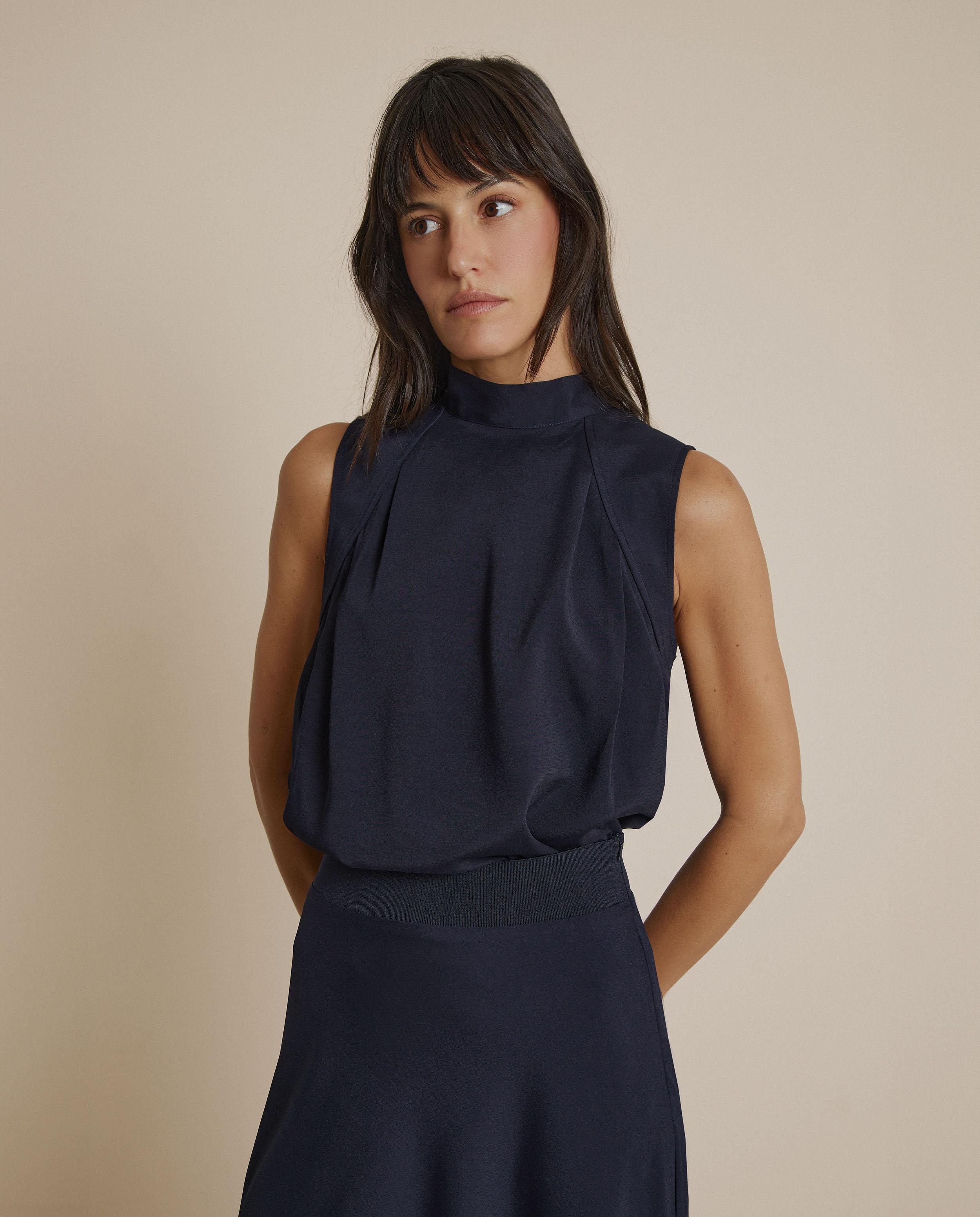 Top de mujer con cuello perkins y lazada en la espalda - Trucco - Azul marino Azul marino-1