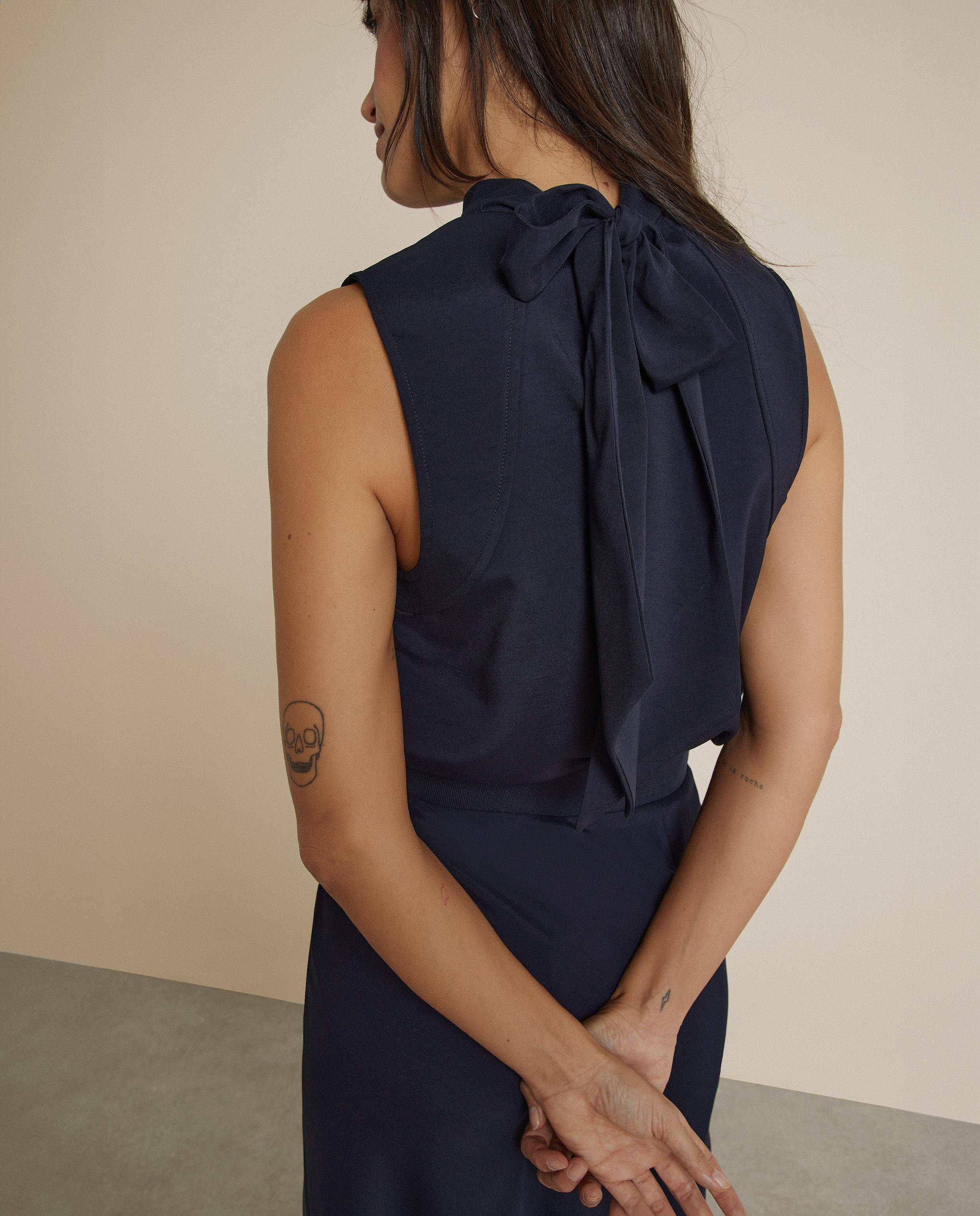 Top de mujer con cuello perkins y lazada en la espalda - Trucco - Azul marino Azul marino-2