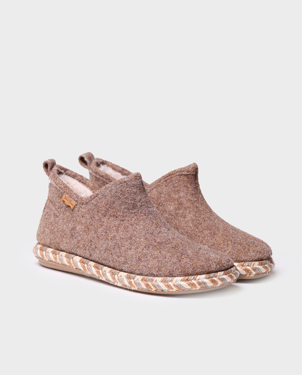 Zapatillas de casa cerradas de mujer de fieltro en tonos lisos - Toni Pons - Marrón Marrón-2