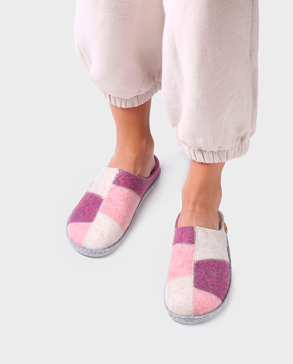 Zapatillas de casa cerradas de mujer de fieltro reciclado efecto patchwork - Toni Pons - Rosa Rosa-4