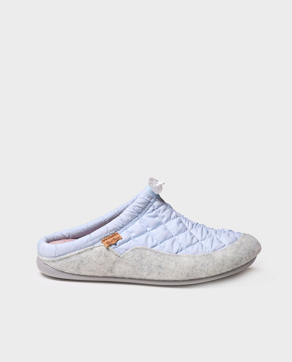 Imagen 0 de Zapatillas de casa cerradas de mujer de tejido acolchado Blanco