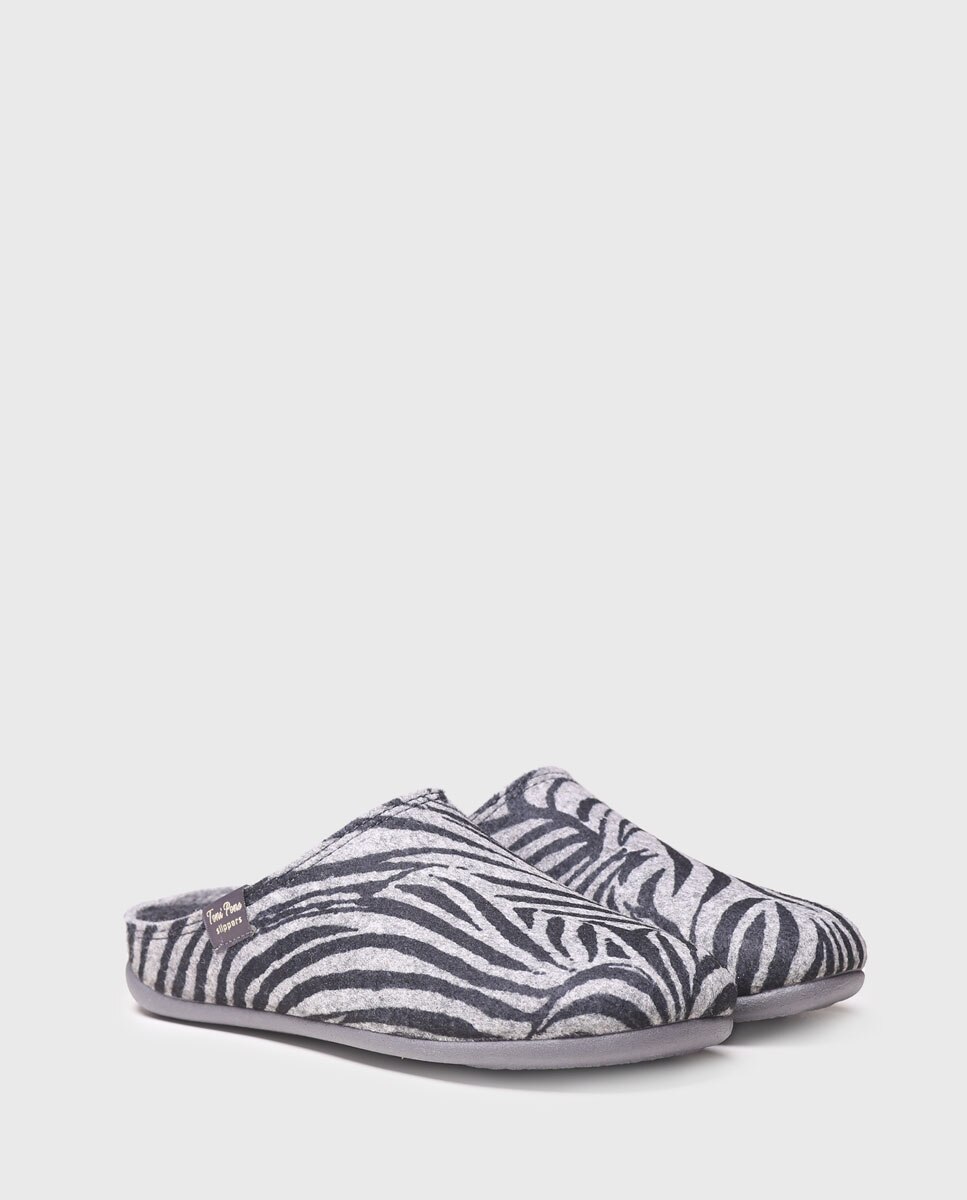 Zapatillas de casa cerradas de mujer de fieltro en estampado animal print - Toni Pons - Gris Gris-2