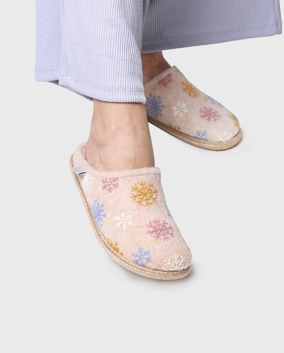 Zapatillas de casa cerradas de mujer con bordado - Toni Pons - Beige Beige-2