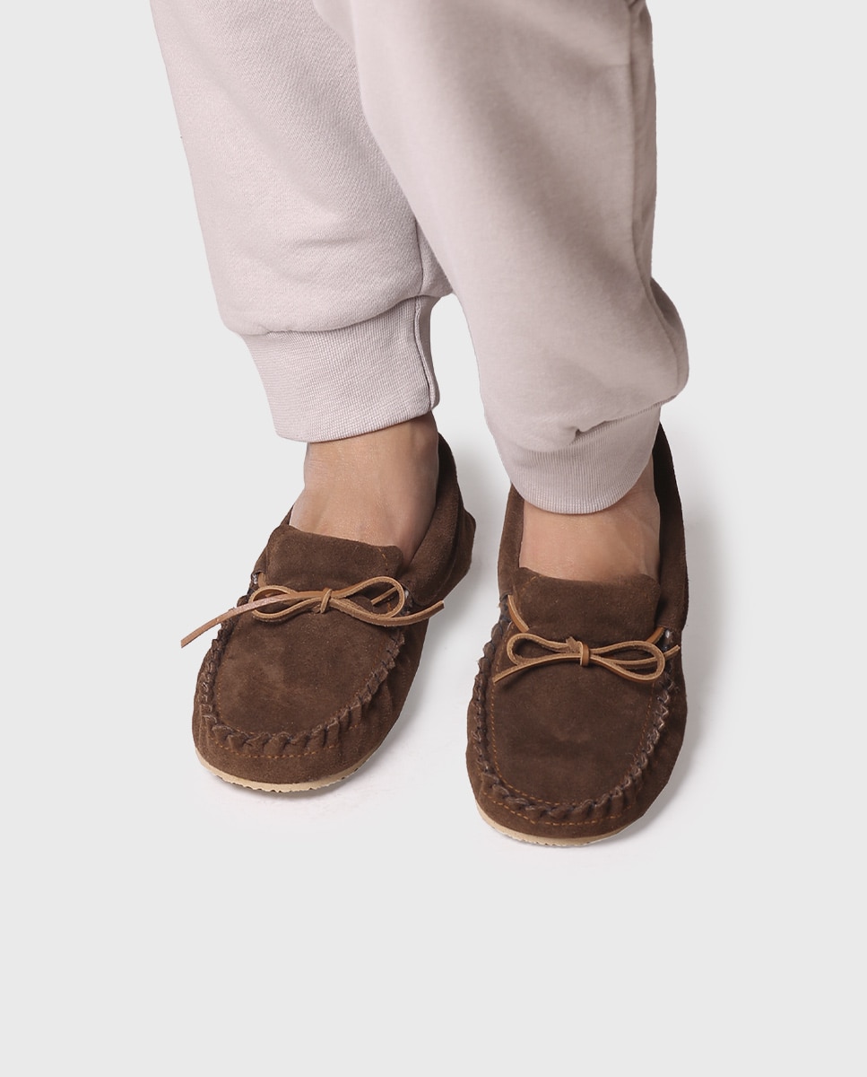Zapatillas de casa cerradas de mujer de tejido de ante en tonos lisos - Toni Pons - Marrón Marrón-4