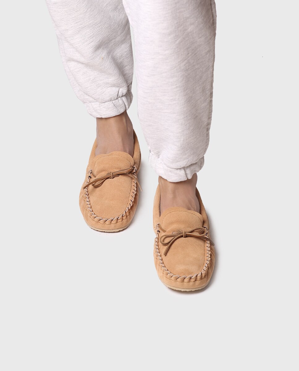 Zapatillas de casa cerradas de mujer de tejido de ante en tonos lisos - Toni Pons - Marrón claro Marrón claro-4