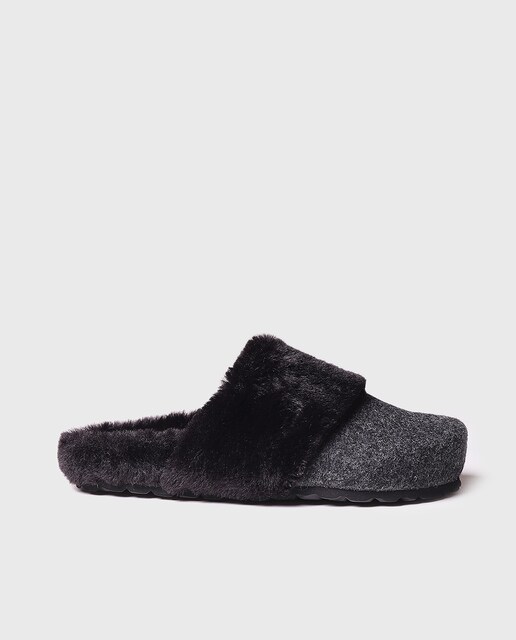 Imagen 0 de Zapatillas de casa cerradas de mujer en fieltro con pelo