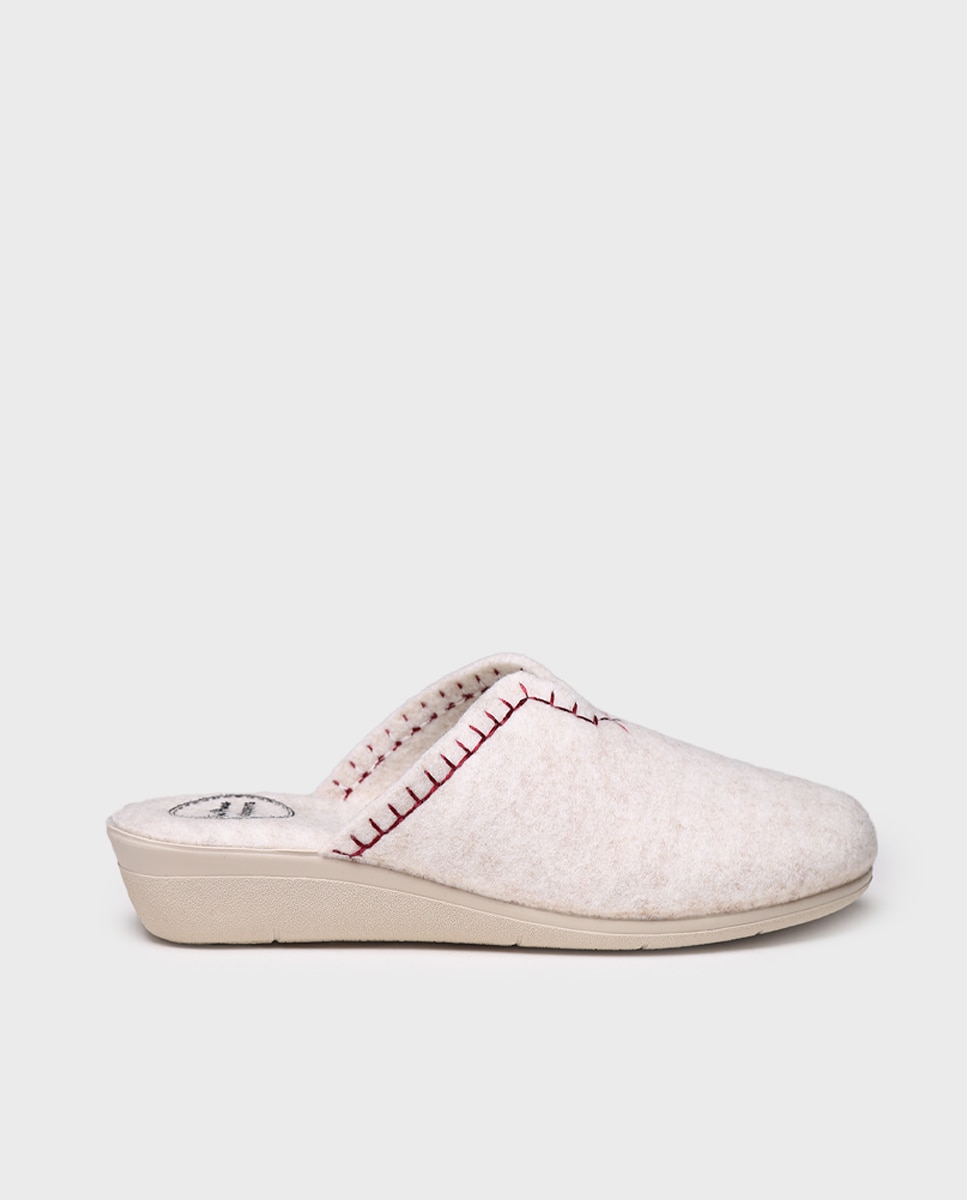 Imagen 0 de Zapatillas de casa cerradas de mujer de fieltro reciclado Crudo