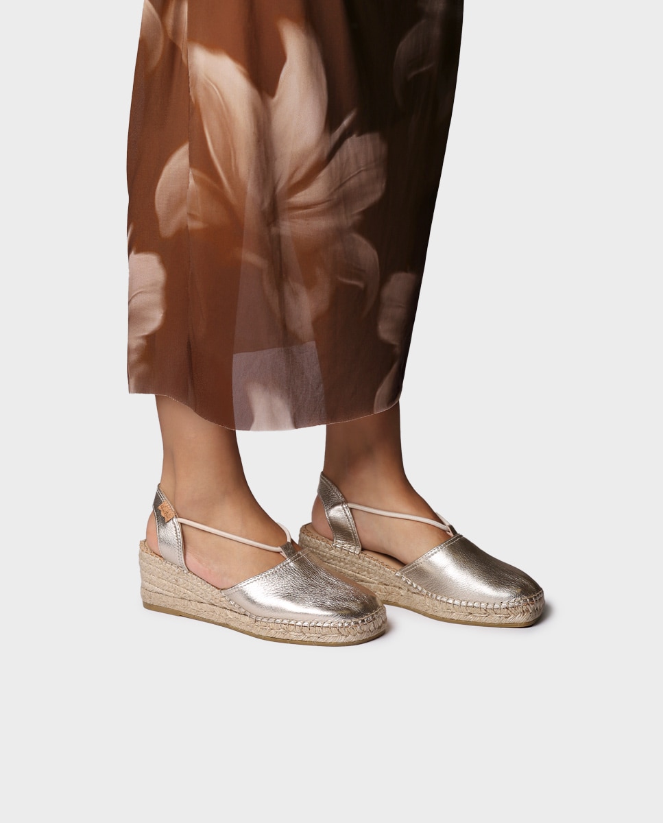 Alpargatas de cuña de mujer de piel de la colección Comfort - Toni Pons - Oro Oro-2