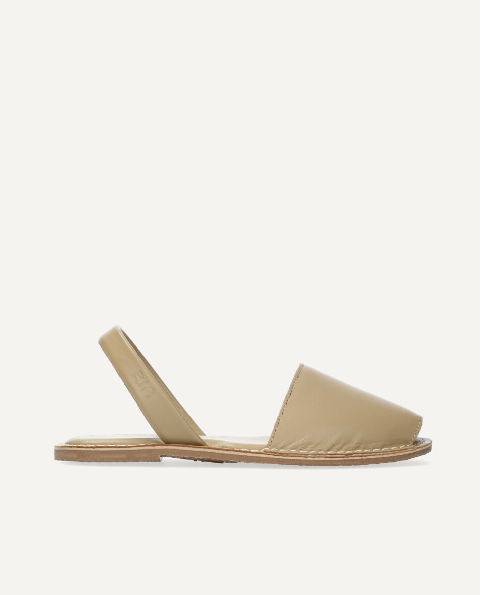 Imagen 0 de Menorquinas de mujer en piel vacuna Beige