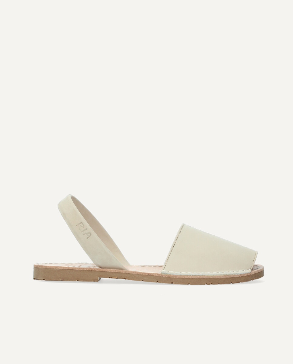 Imagen 0 de Menorquinas unisex en piel nobuck Beige