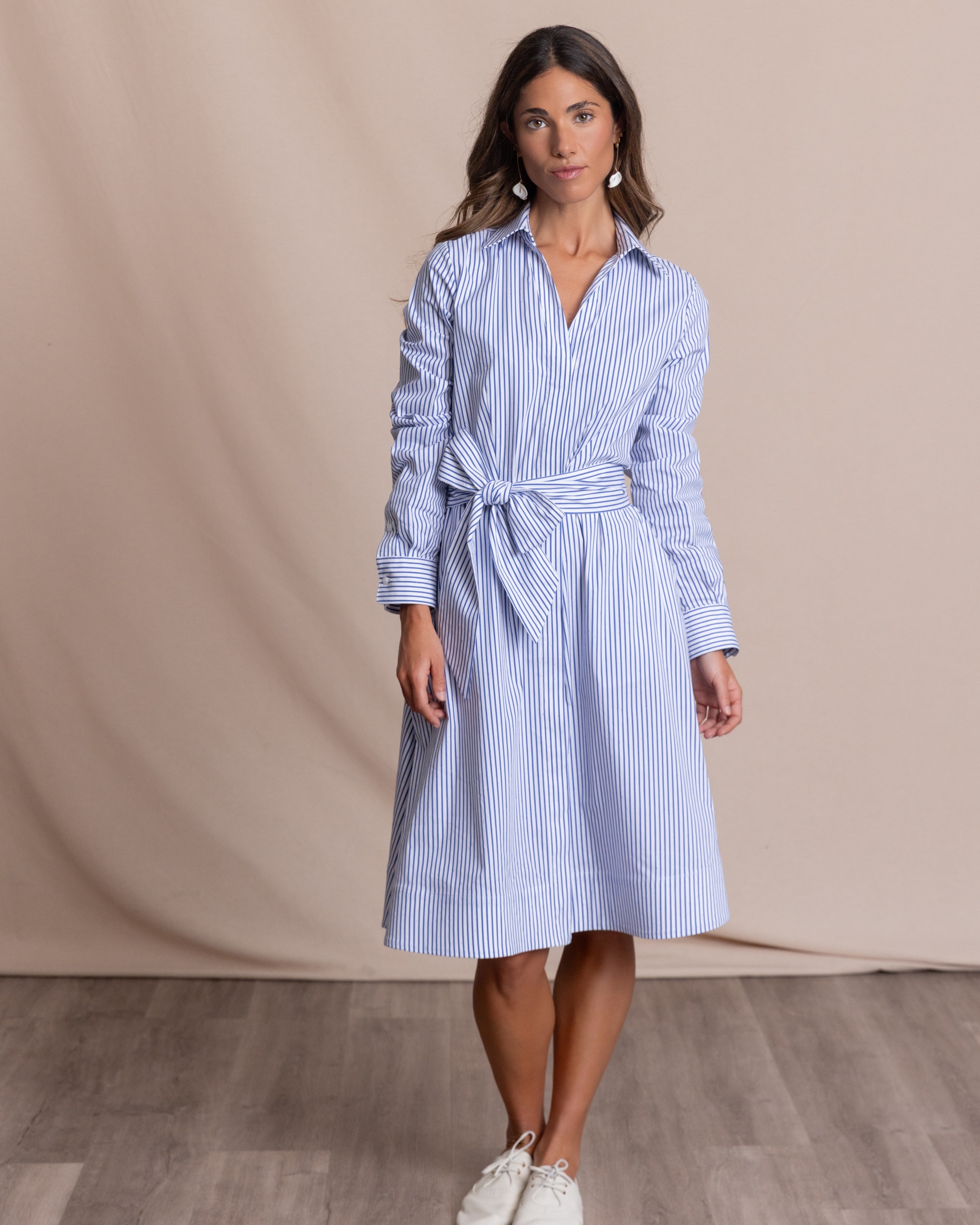Henry Arroway - Vestido ajustado en cintura.