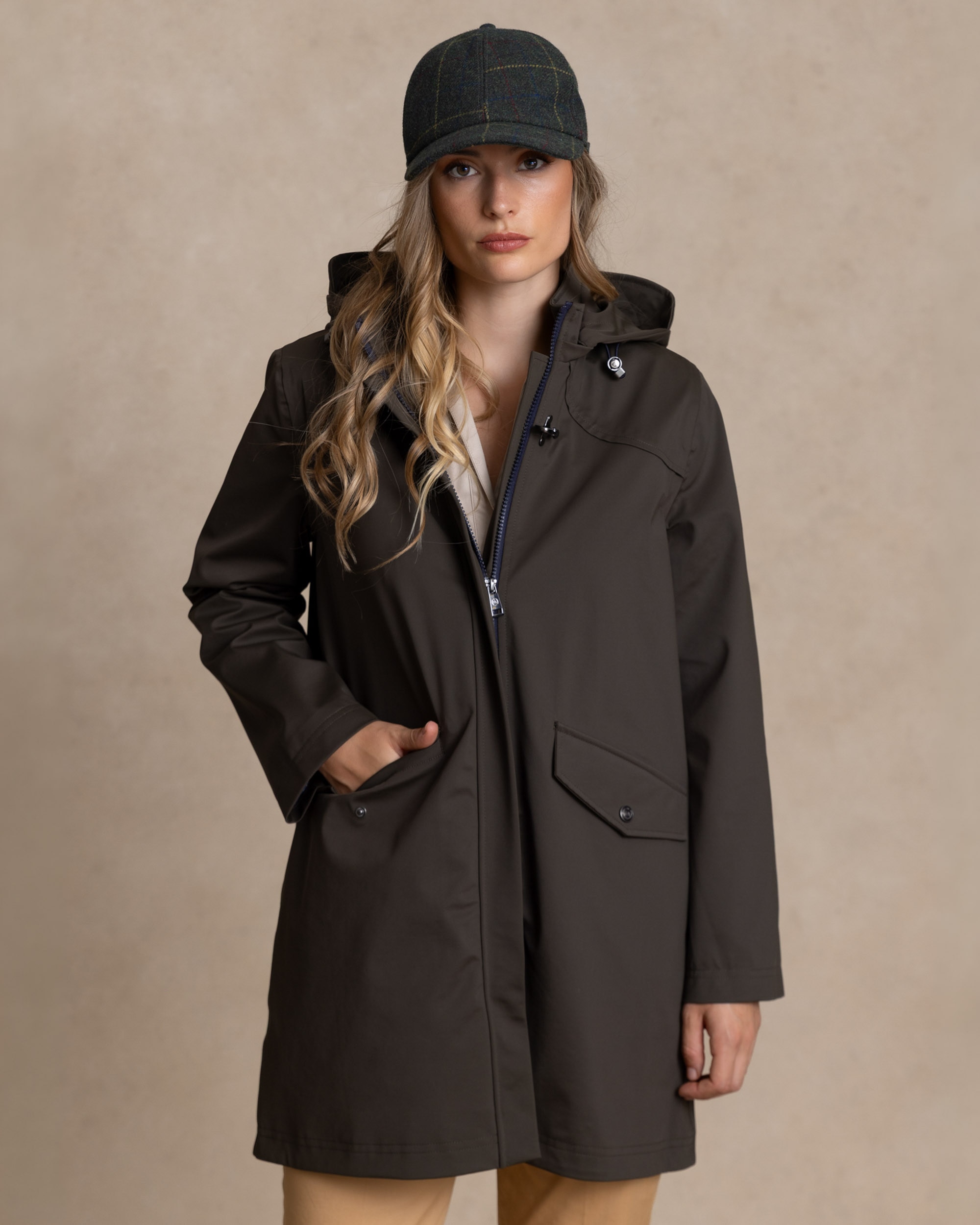 Imagen 0 de Parka de mujer en nylon con membrana Kaki