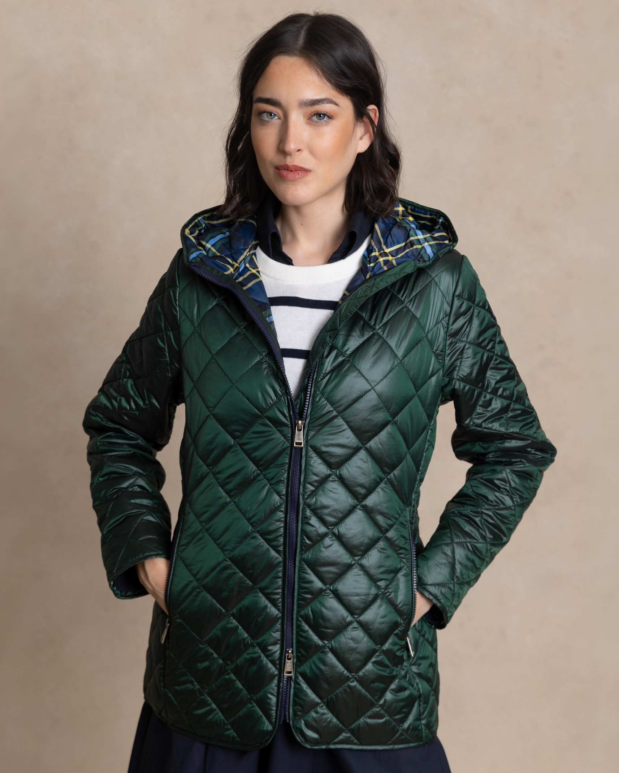 Imagen 0 de Chaqueta corta de mujer tipo husky Verde oscuro