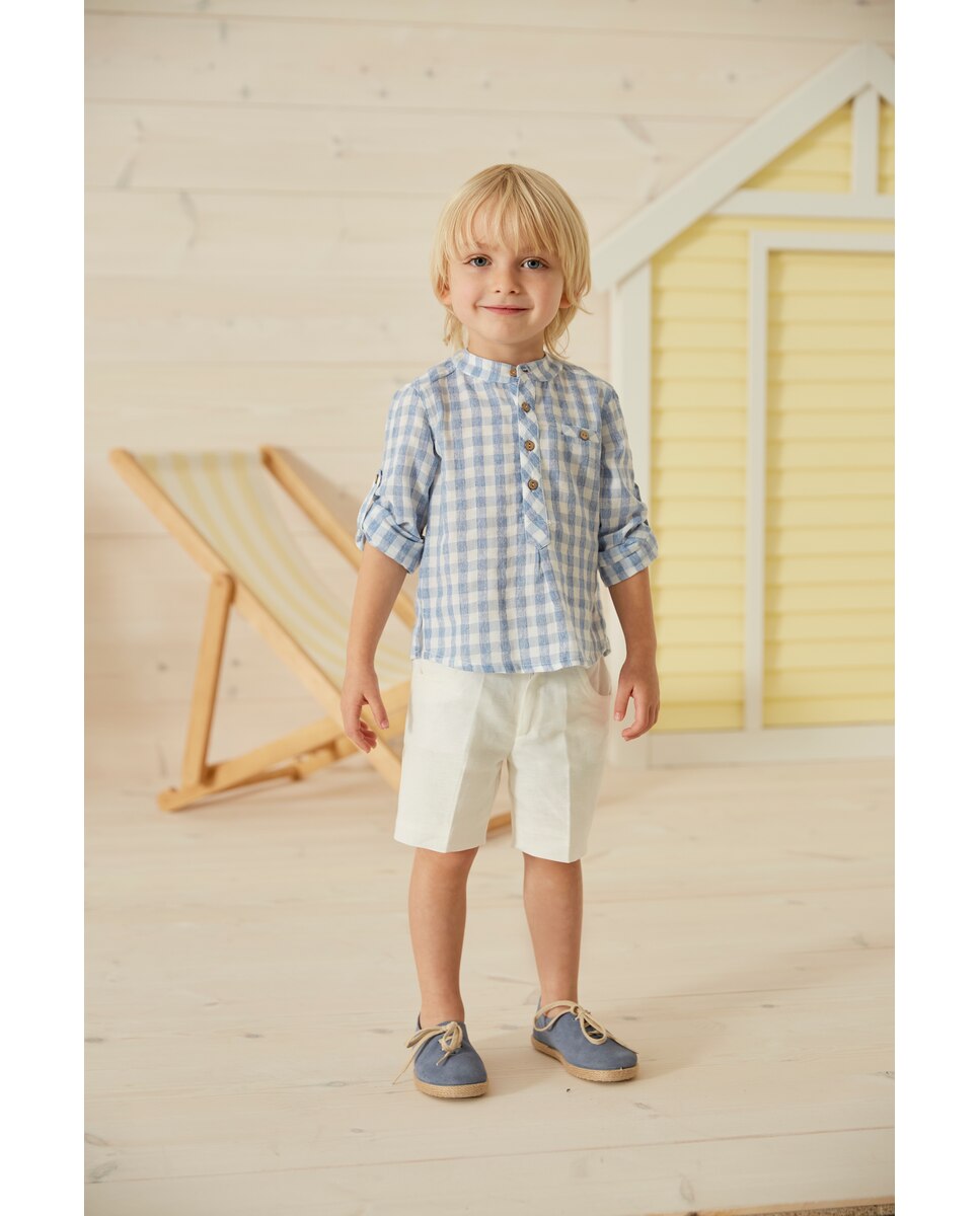 Ahora Obediente ranura Conjunto de niño de camisa de cuadros en azul y pantalón blanco · Martín Aranda Ahora Obediente ranura Conjunto de niño de camisa de cuadros en azul y pantalón blanco · Martín Aranda