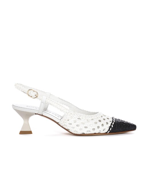 Imagen 0 de Zapatos de salón de mujer destalonado de piel trenzada
