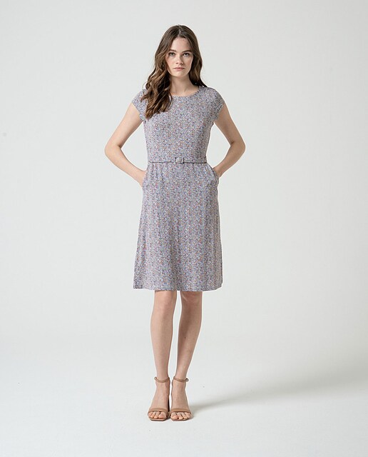 Imagen 0 de Vestido elástico con cinturón estampado
