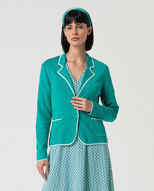 Imagen 0 de Blazer de mujer con ribetes a contraste y cierre de botones