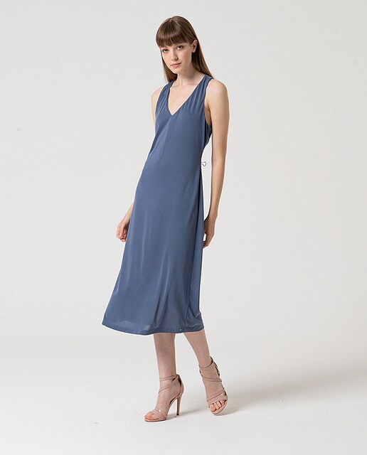 Imagen 0 de Vestido midi de tirantes elástico liso