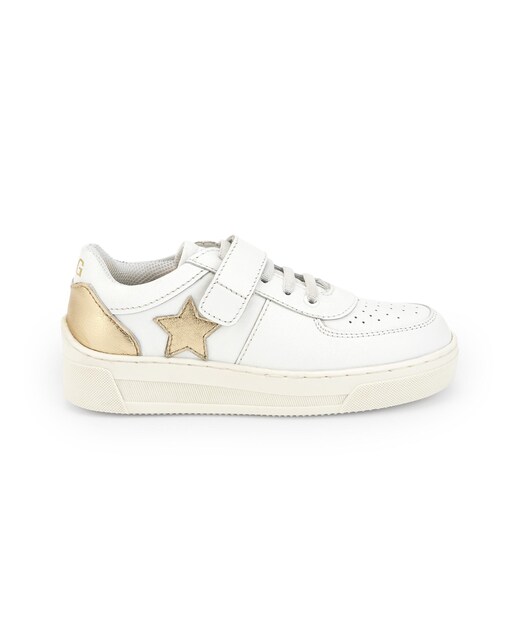 Imagen 0 de Zapatillas de piel de niña blancas con estrella dorada