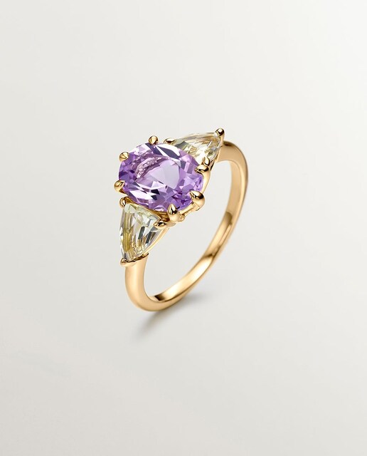 Imagen 0 de Anillo tresillo de plata bañada en oro amarillo de 18K con amatista morada y cuarzos amarillos