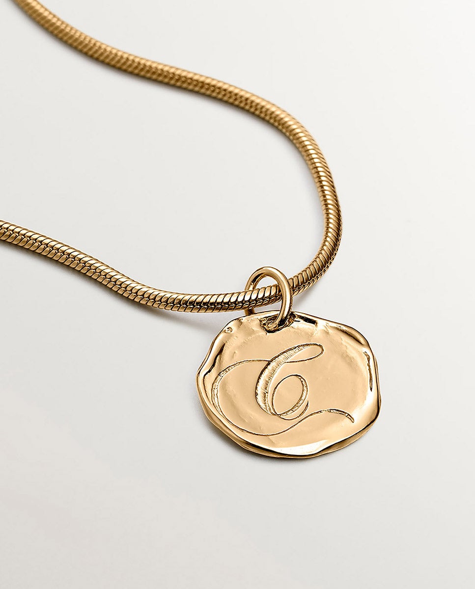 Charm artesanal de plata 925 bañada en oro amarillo de 18k con inicial c - Oro Dorado-5