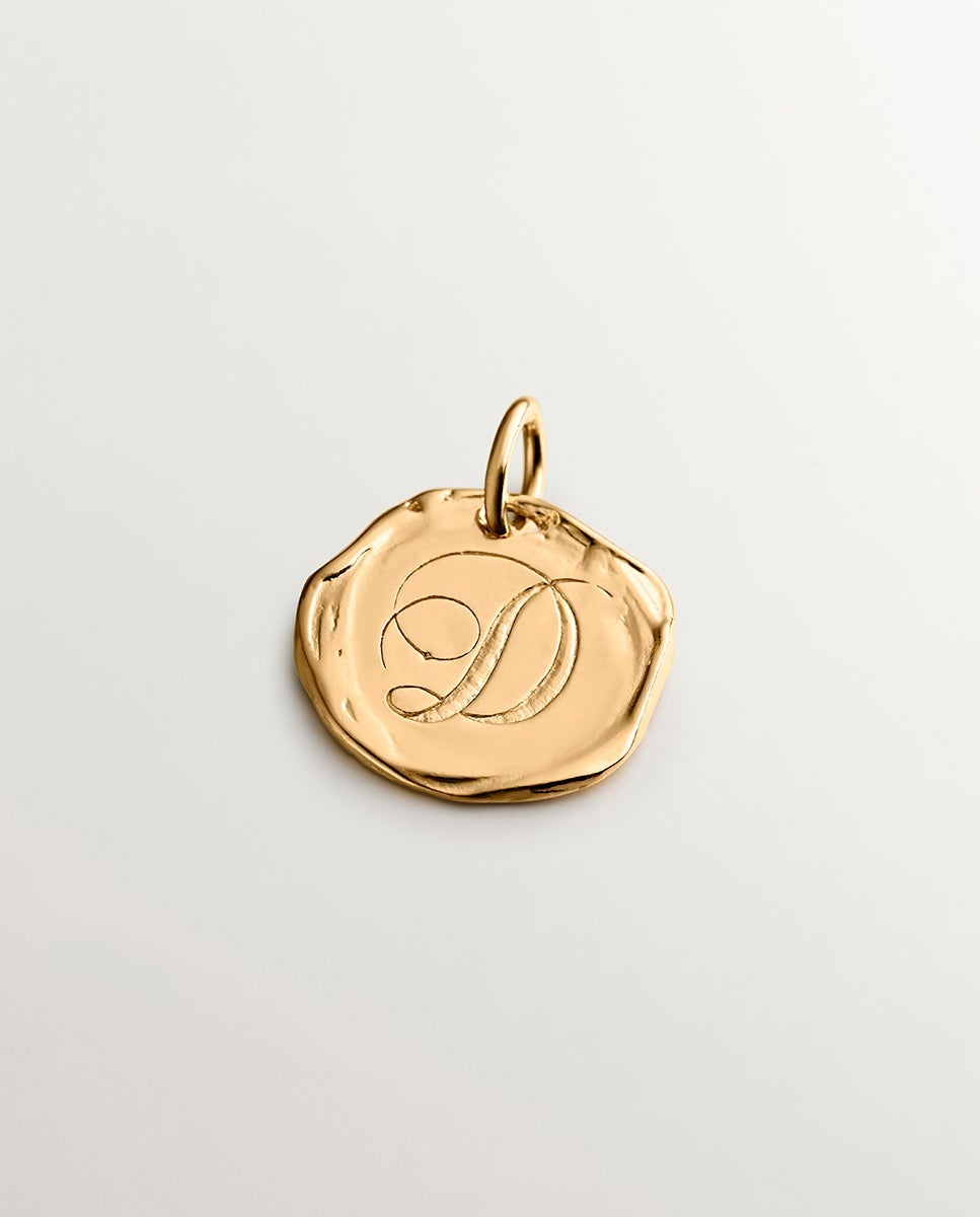 Charm artesanal de plata 925 bañada en oro amarillo de 18k con inicial d - Dorado Dorado-1