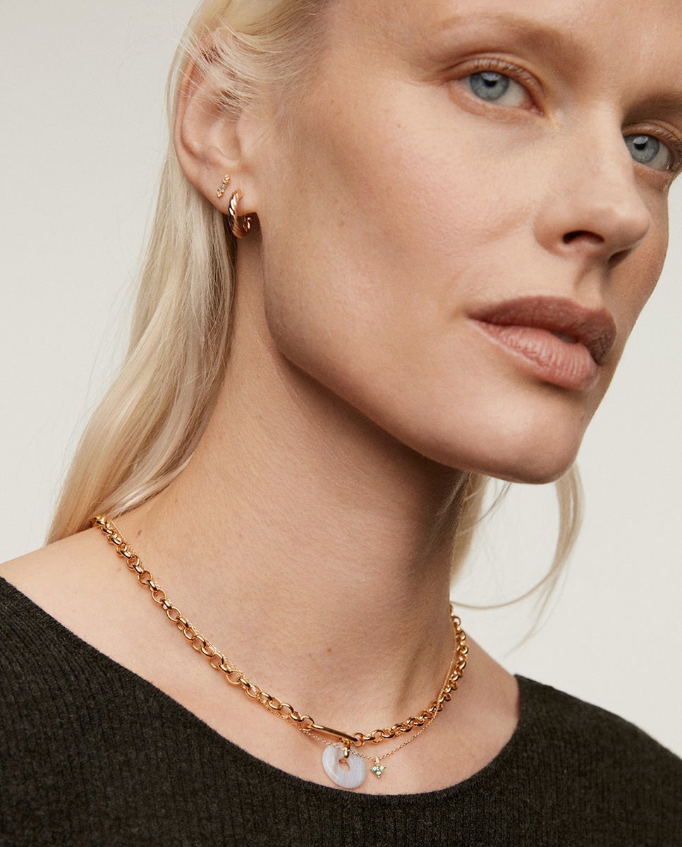 Cadena con colgante de oro amarillo de 9k con trébol de esmeraldas y diamantes - Verde Verde-6