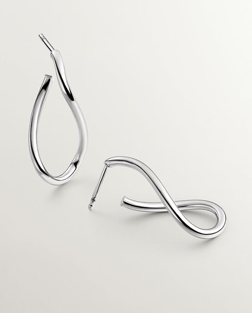 Imagen 0 de Pendientes de aro ondulados medianos de plata 925